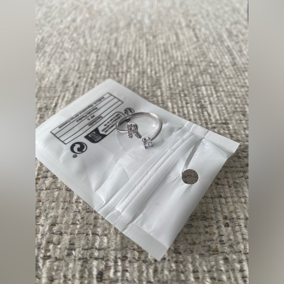 Initial ring “ R “ silver - Picture 2 of 4